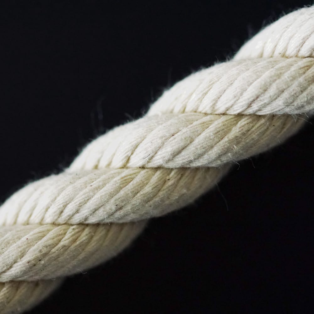 Vrijgekomen gat slijtage Katoen touw geslagen in gebroken wit | Touwbestellen.nl